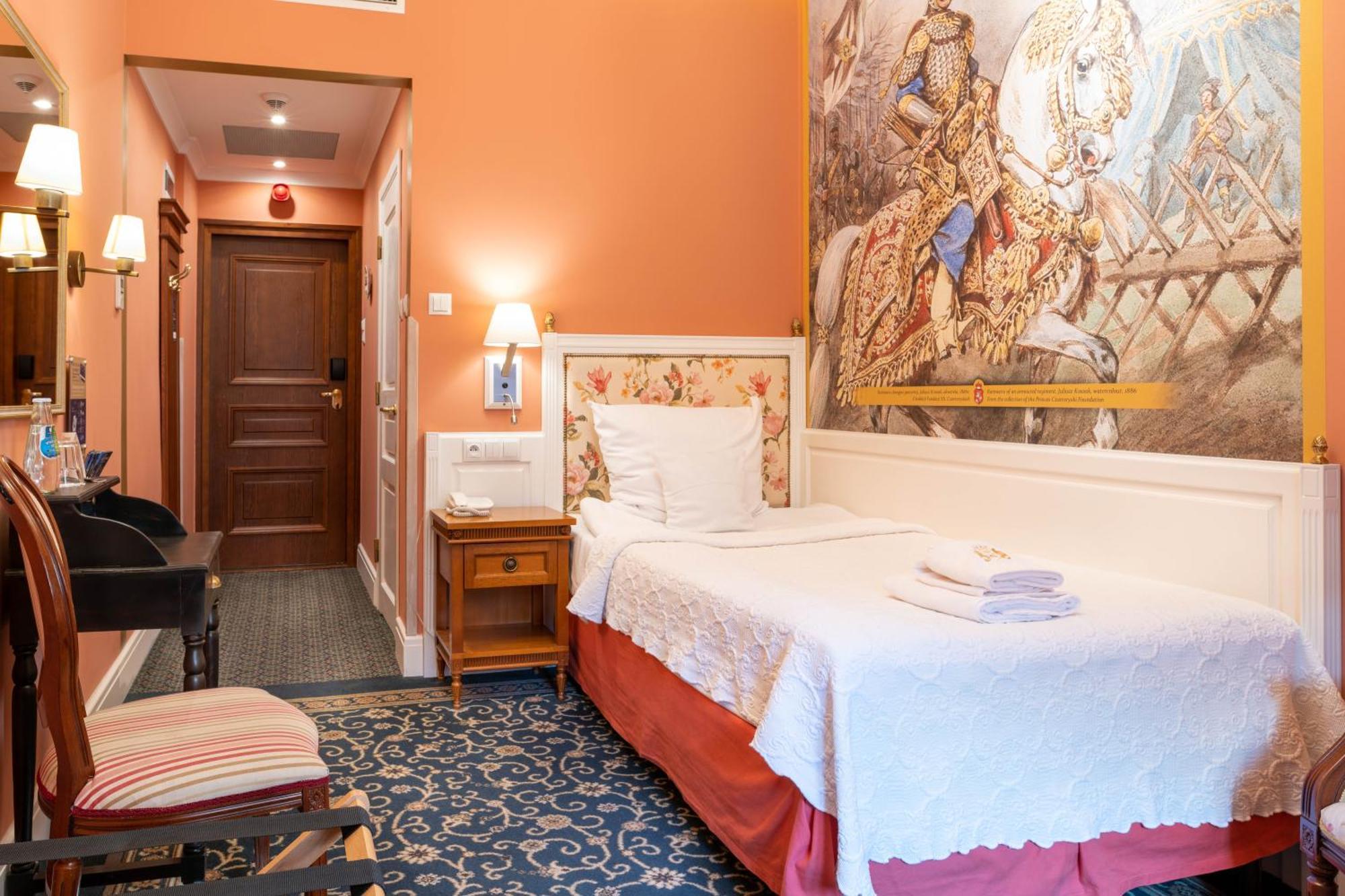 فندق بولسكي بود بياليم أورليم كراكوفيا المظهر الخارجي الصورة A room at the hotel